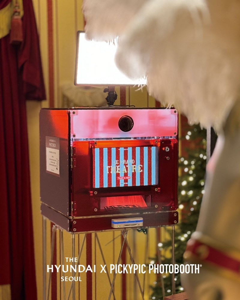 THE HYUNDAI SEOUL x PICKYPIC 포토부스 렌탈 이미지 1