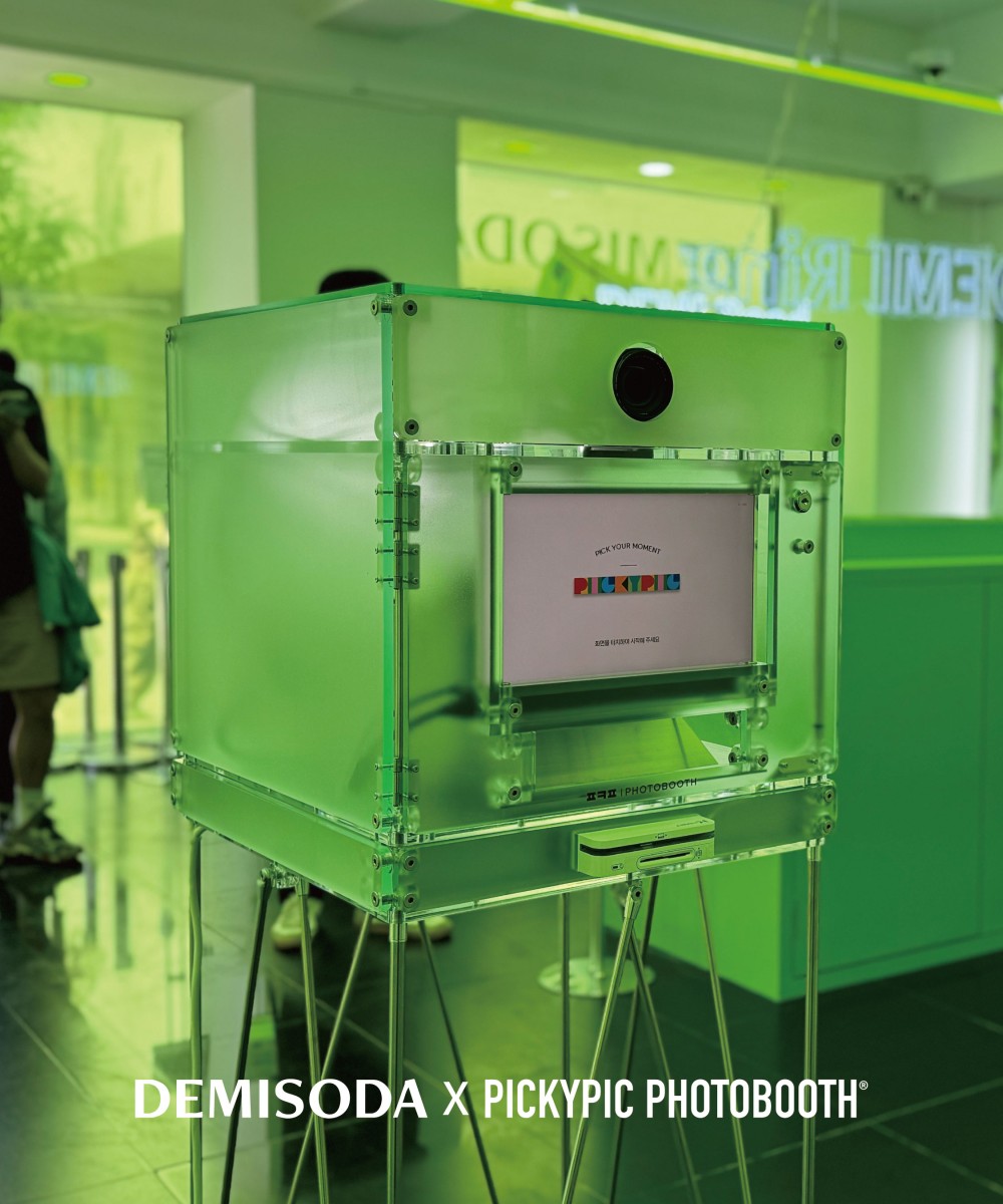 DEMISODA x PICKYPIC | 포토부스 렌탈